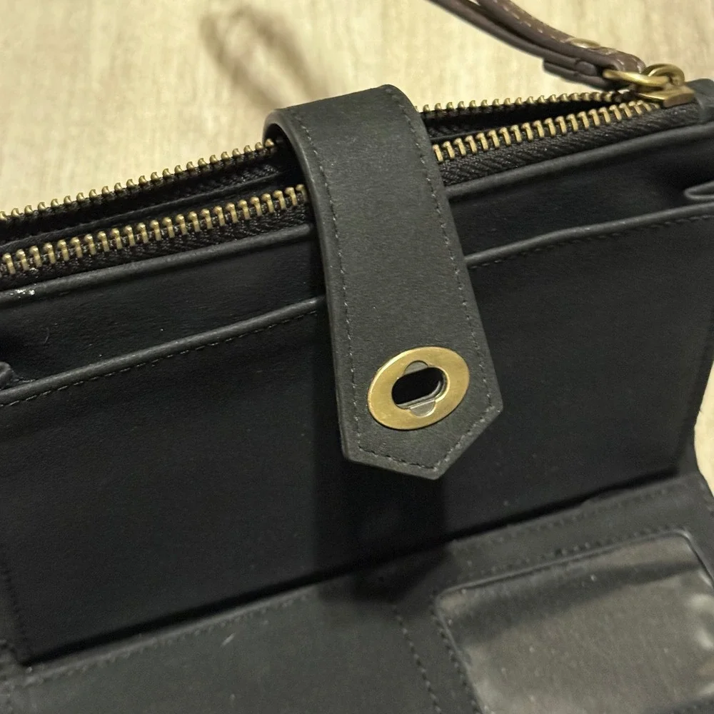 Maurices Wallet‎ Clutch Wristlet Zip Around Faux Leather Black Brown